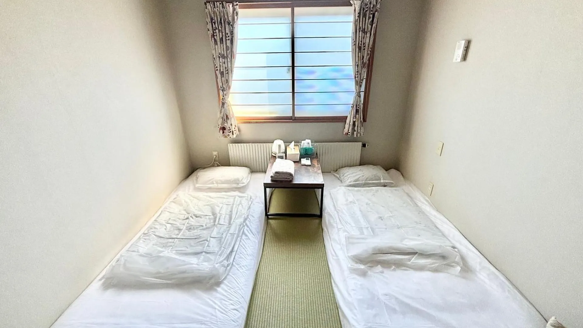 Sharedhouse Shinrinkei: Free Parking & Aso Station Shuttle Apartment Sapporo